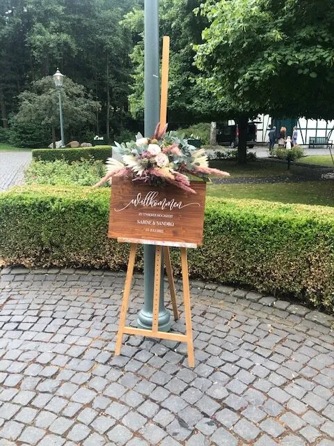 Willkommensschild einer Hochzeit im Hofgut Mappen