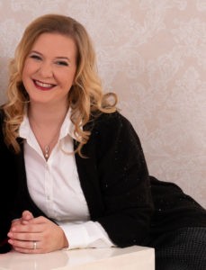 Freier Trauredner Sarah Schiffler Freier Trauredner Sarah Schiffler
