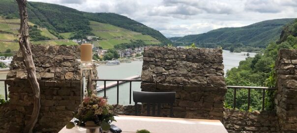 Burg Rheinstein - Hochzeitslocation - wunderschöner Ausblick