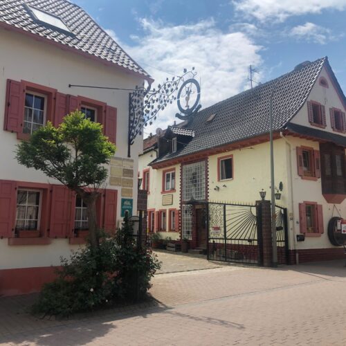 Das Weinschösschen im Weingut Roos in Ilbesheim